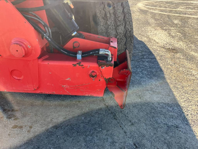 텔레스코픽 핸들러 Manitou MRT 2150 Plus Privilege : 사진 8