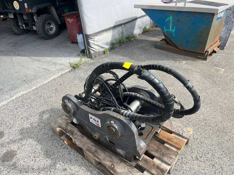 SMP ST28 / FOC70 - 퀵 커플러 건설기계 용 : 사진 3 SMP ST28 / FOC70 - 퀵 커플러 건설기계 용 : 사진 3