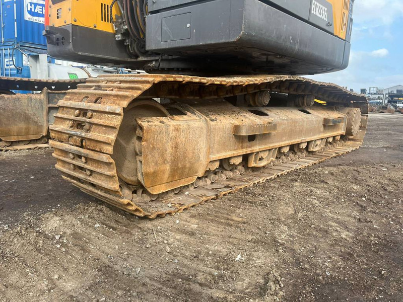 크롤러 굴삭기 Volvo ECR 235 EL : 사진 11
