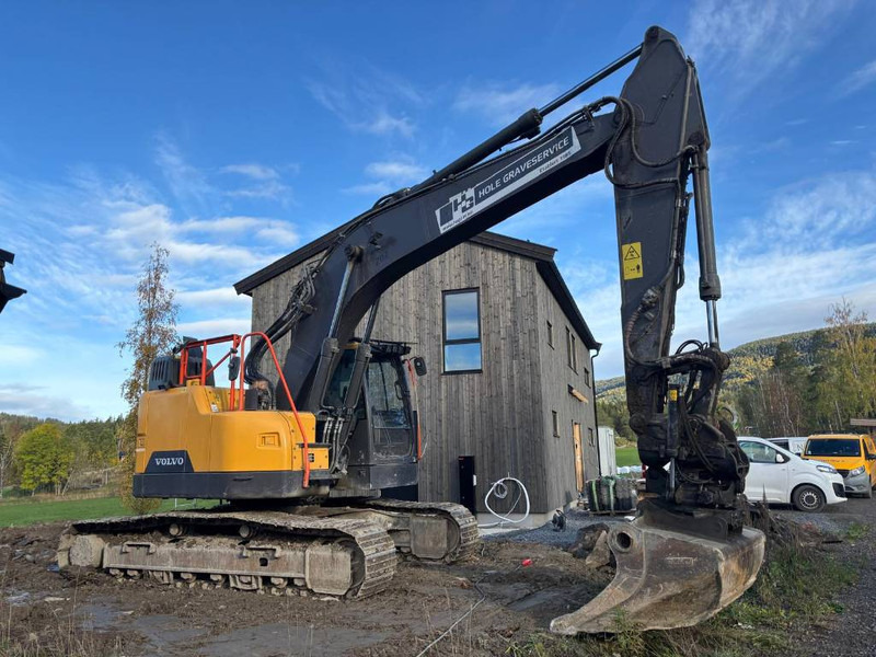 Volvo ECR 235 EL - 크롤러 굴삭기 : 사진 2 Volvo ECR 235 EL - 크롤러 굴삭기 : 사진 2