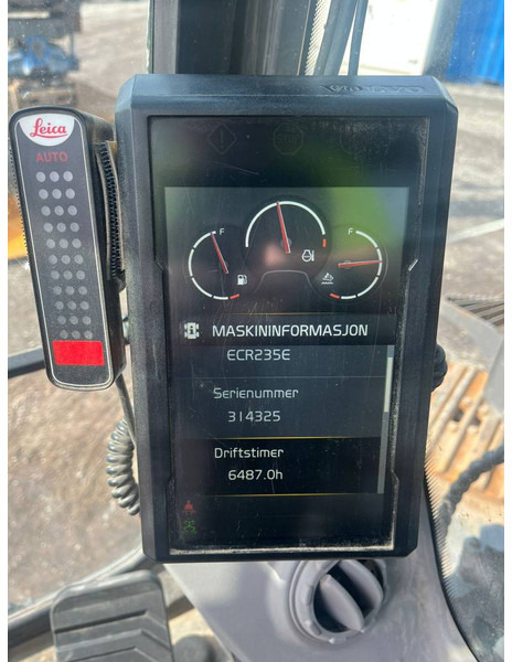 크롤러 굴삭기 Volvo ECR 235 EL : 사진 6