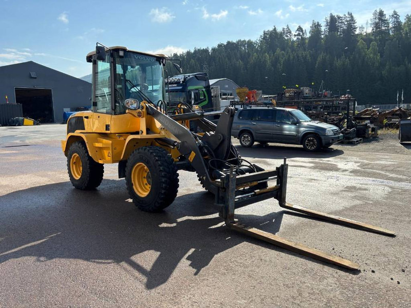 Volvo L 30 GS - 휠 로더 : 사진 4 Volvo L 30 GS - 휠 로더 : 사진 4