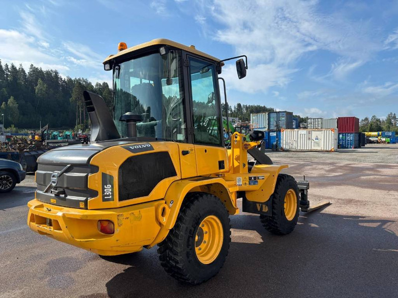 Volvo L 30 GS - 휠 로더 : 사진 3 Volvo L 30 GS - 휠 로더 : 사진 3
