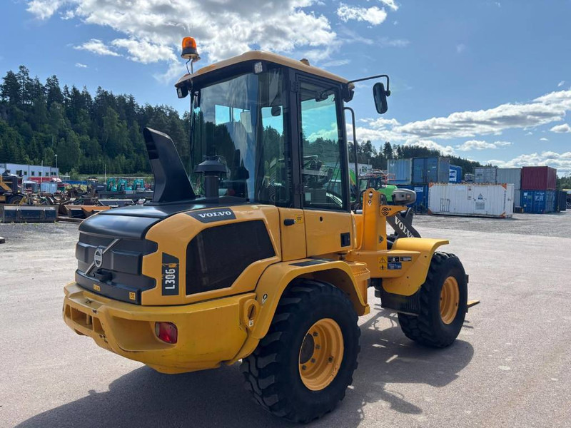 Volvo L 30 GS - 휠 로더 : 사진 3 Volvo L 30 GS - 휠 로더 : 사진 3