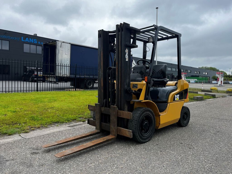 Caterpillar DP25NT - 디젤 지게차 : 사진 4 Caterpillar DP25NT - 디젤 지게차 : 사진 4