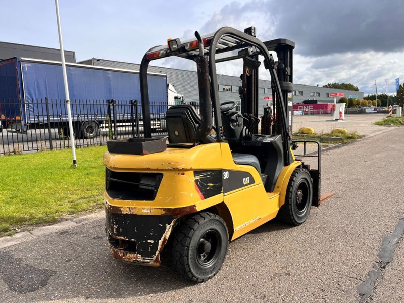 Caterpillar DP30N - 디젤 지게차 : 사진 5 Caterpillar DP30N - 디젤 지게차 : 사진 5
