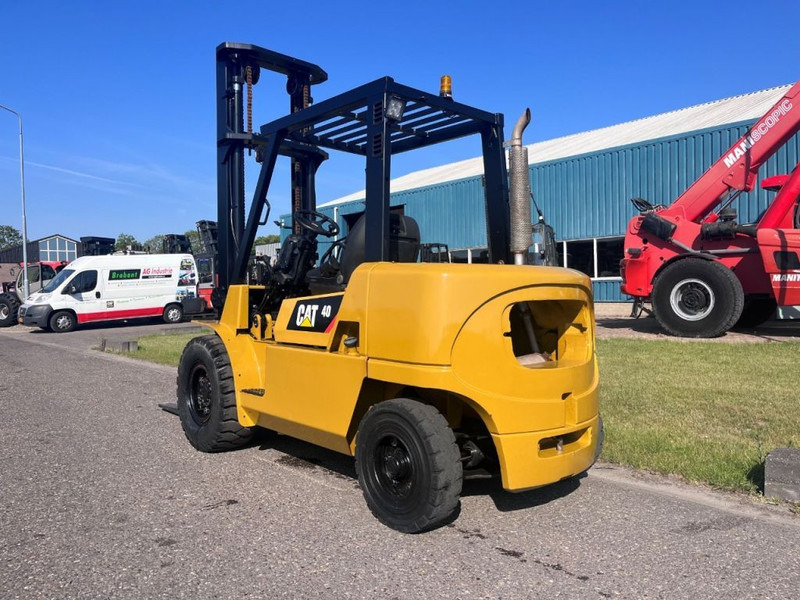 Caterpillar DP40K2 - 디젤 지게차 : 사진 5 Caterpillar DP40K2 - 디젤 지게차 : 사진 5