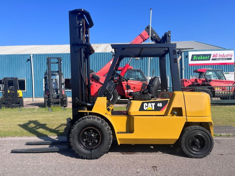 Caterpillar DP40K2 - 디젤 지게차 : 사진 4 Caterpillar DP40K2 - 디젤 지게차 : 사진 4