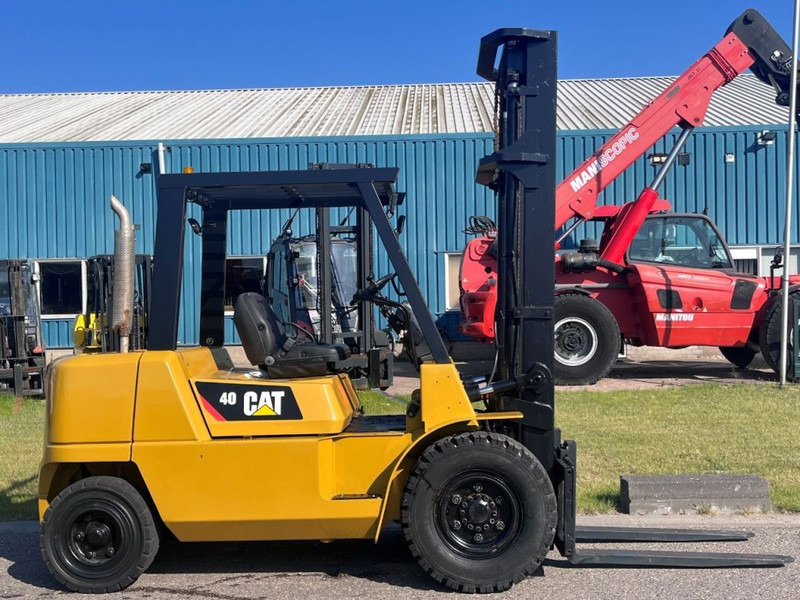 Caterpillar DP40K2 - 디젤 지게차 : 사진 1 Caterpillar DP40K2 - 디젤 지게차 : 사진 1