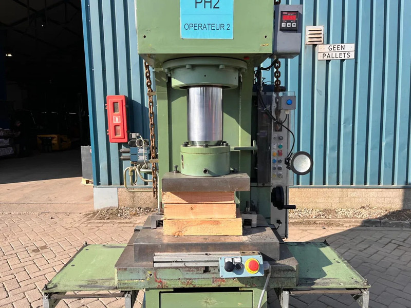 Hydro- Presses PH800 Press machines with capacity from 60 tons to 80 tons - 건설기계 : 사진 5 Hydro- Presses PH800 Press machines with capacity from 60 tons to 80 tons - 건설기계 : 사진 5