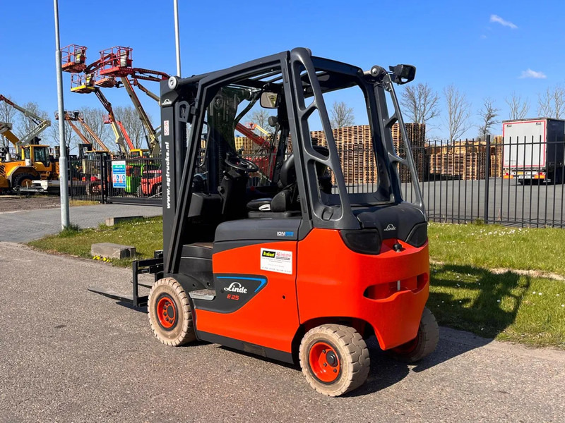 Linde E25H-01/600 - 전기 지게차 : 사진 5 Linde E25H-01/600 - 전기 지게차 : 사진 5