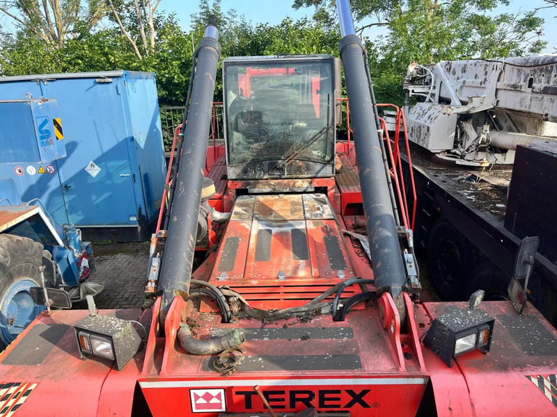 Terex Fantuzzi CS45KM FOR PARTS - 리치 스태커 : 사진 2 Terex Fantuzzi CS45KM FOR PARTS - 리치 스태커 : 사진 2