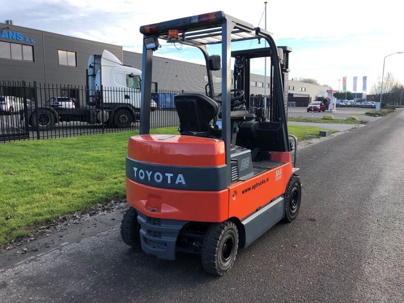 전기 지게차 Toyota 7FBMF25 : 사진 6