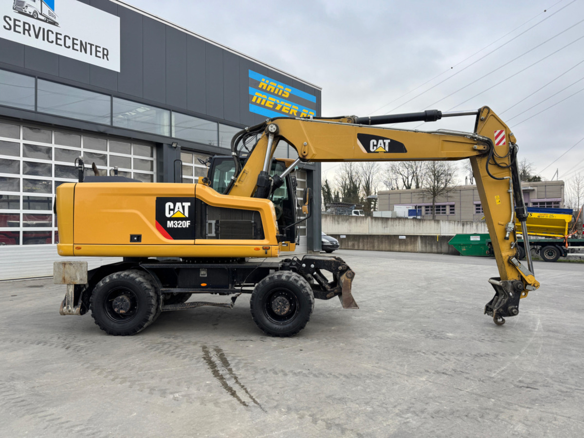 CATERPILLAR M320F Oilquick - 휠 굴삭기 : 사진 3 CATERPILLAR M320F Oilquick - 휠 굴삭기 : 사진 3