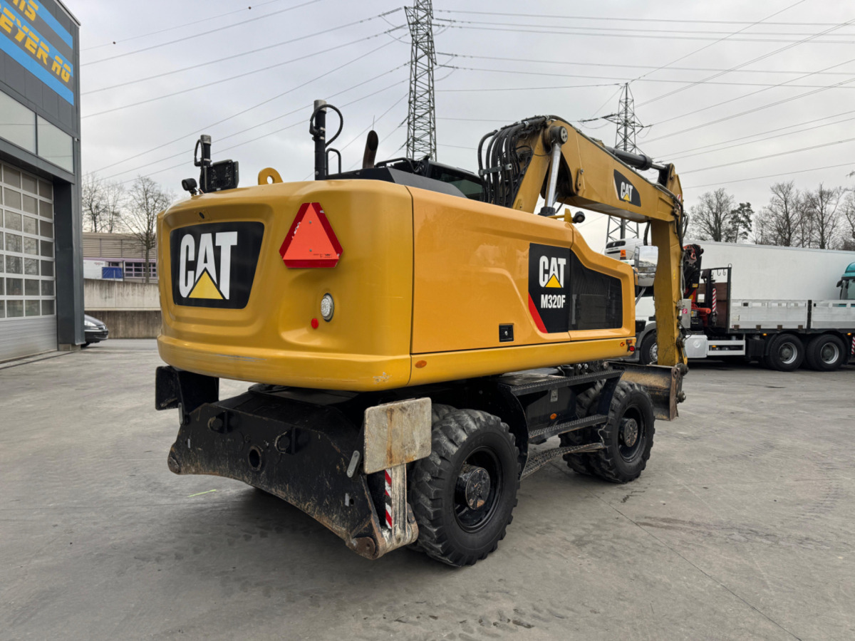 CATERPILLAR M320F Oilquick - 휠 굴삭기 : 사진 4 CATERPILLAR M320F Oilquick - 휠 굴삭기 : 사진 4