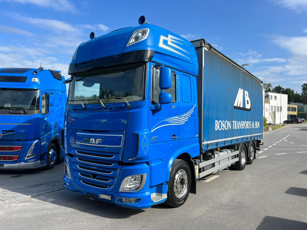 DAF XF510 6x2 - 커튼사이더 트럭 : 사진 1 DAF XF510 6x2 - 커튼사이더 트럭 : 사진 1