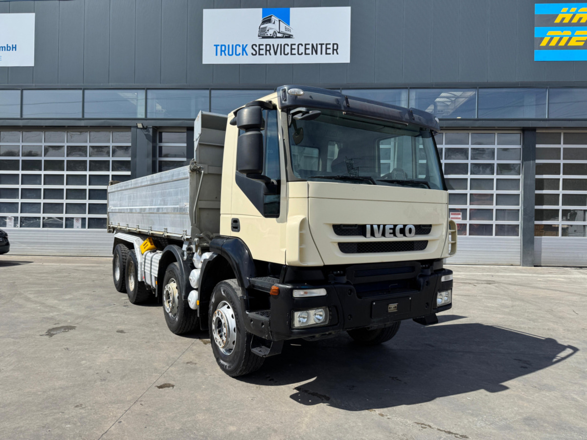IVECO Trakker 450 8x4 - 덤프트럭 : 사진 4 IVECO Trakker 450 8x4 - 덤프트럭 : 사진 4