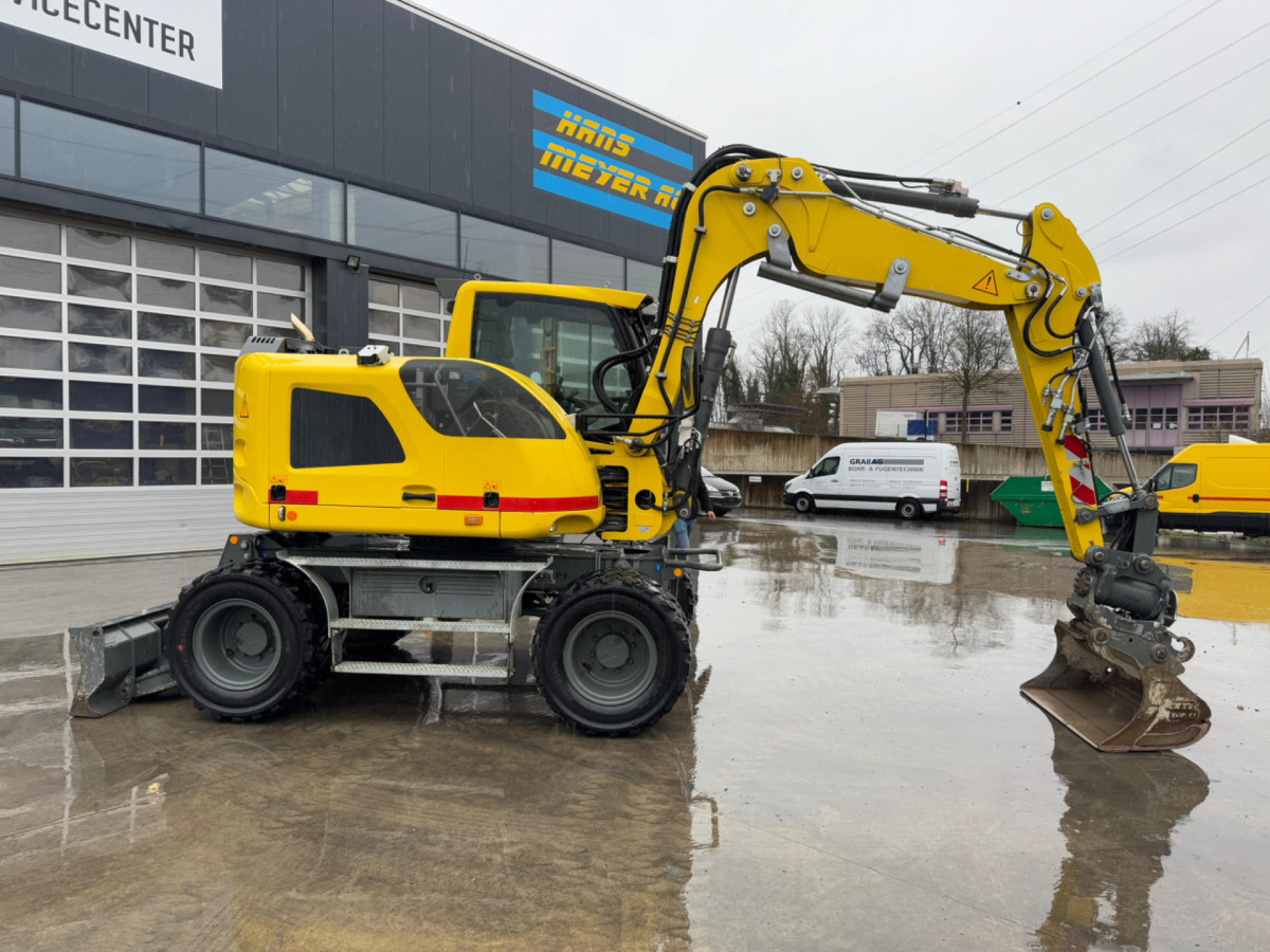 LIEBHERR 910 Compact Litronic Powertilt - 휠 굴삭기 : 사진 3 LIEBHERR 910 Compact Litronic Powertilt - 휠 굴삭기 : 사진 3