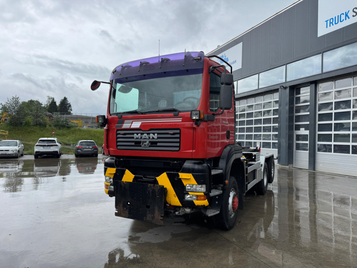 MAN TGA 28.440 6x4/4 AHK - 후크 리프트 트럭 : 사진 1 MAN TGA 28.440 6x4/4 AHK - 후크 리프트 트럭 : 사진 1