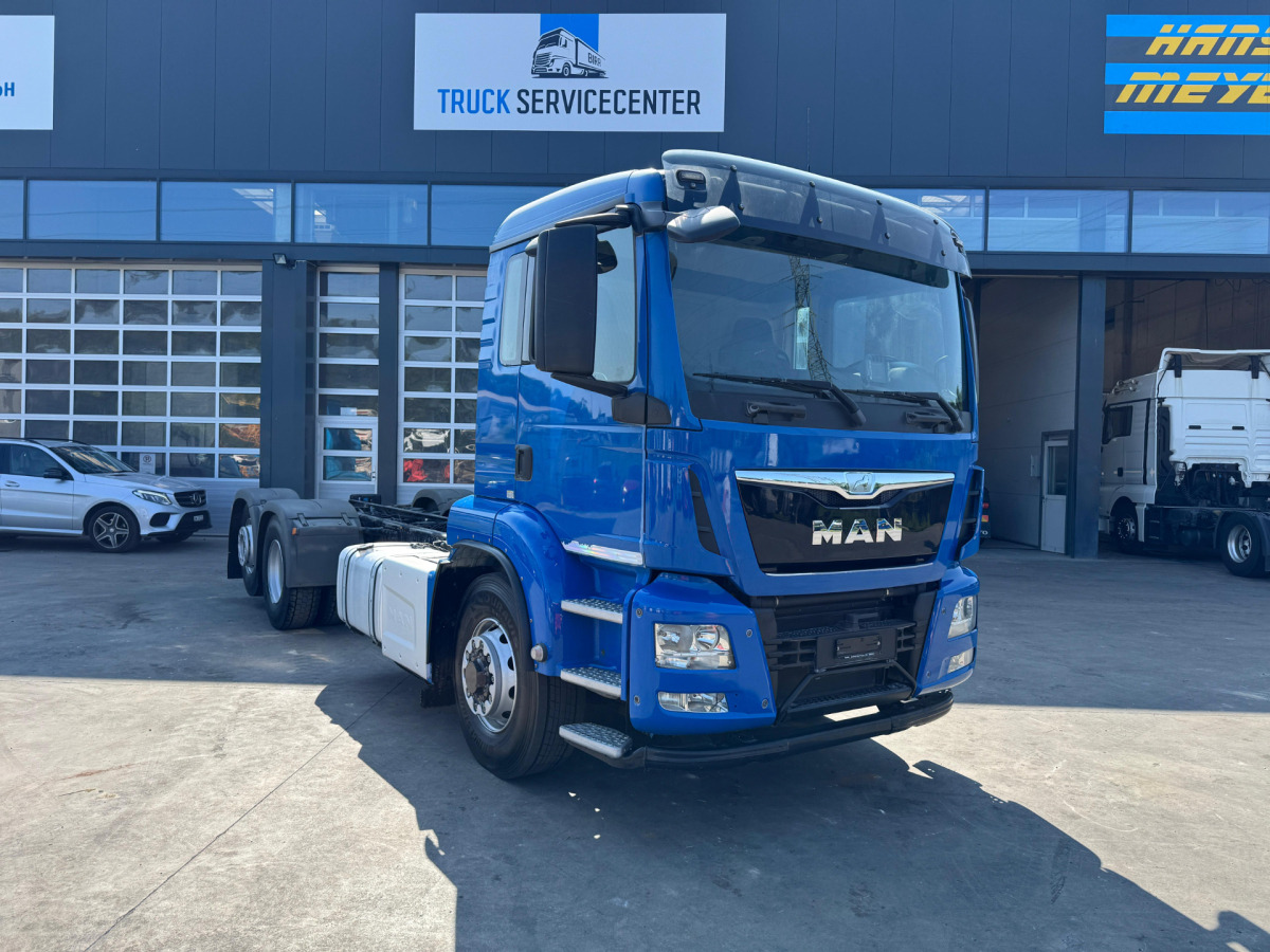MAN TGS 26.440 6x2/4 Fahrgestell - 캡 새시 트럭 : 사진 3 MAN TGS 26.440 6x2/4 Fahrgestell - 캡 새시 트럭 : 사진 3