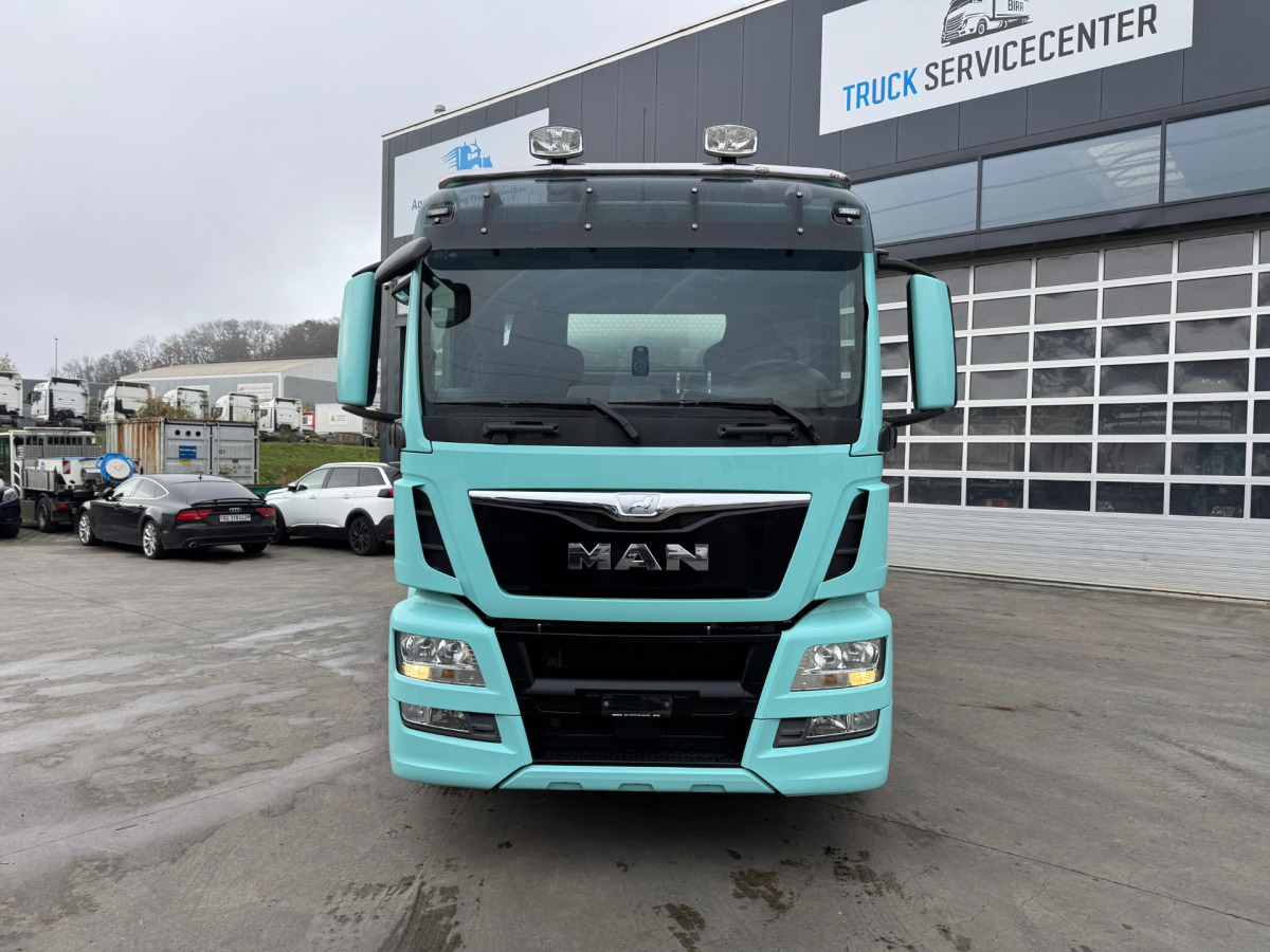 MAN TGS 26.440 6x2 Isoliert Milchtank 3 Kammern - 유조트럭 : 사진 2 MAN TGS 26.440 6x2 Isoliert Milchtank 3 Kammern - 유조트럭 : 사진 2