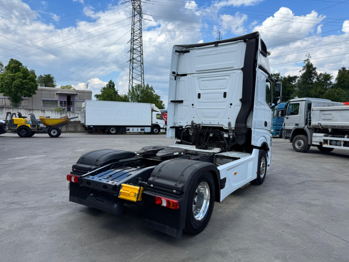 MERCEDES Actros 1853 4x2 - 트랙터 유닛 : 사진 5 MERCEDES Actros 1853 4x2 - 트랙터 유닛 : 사진 5
