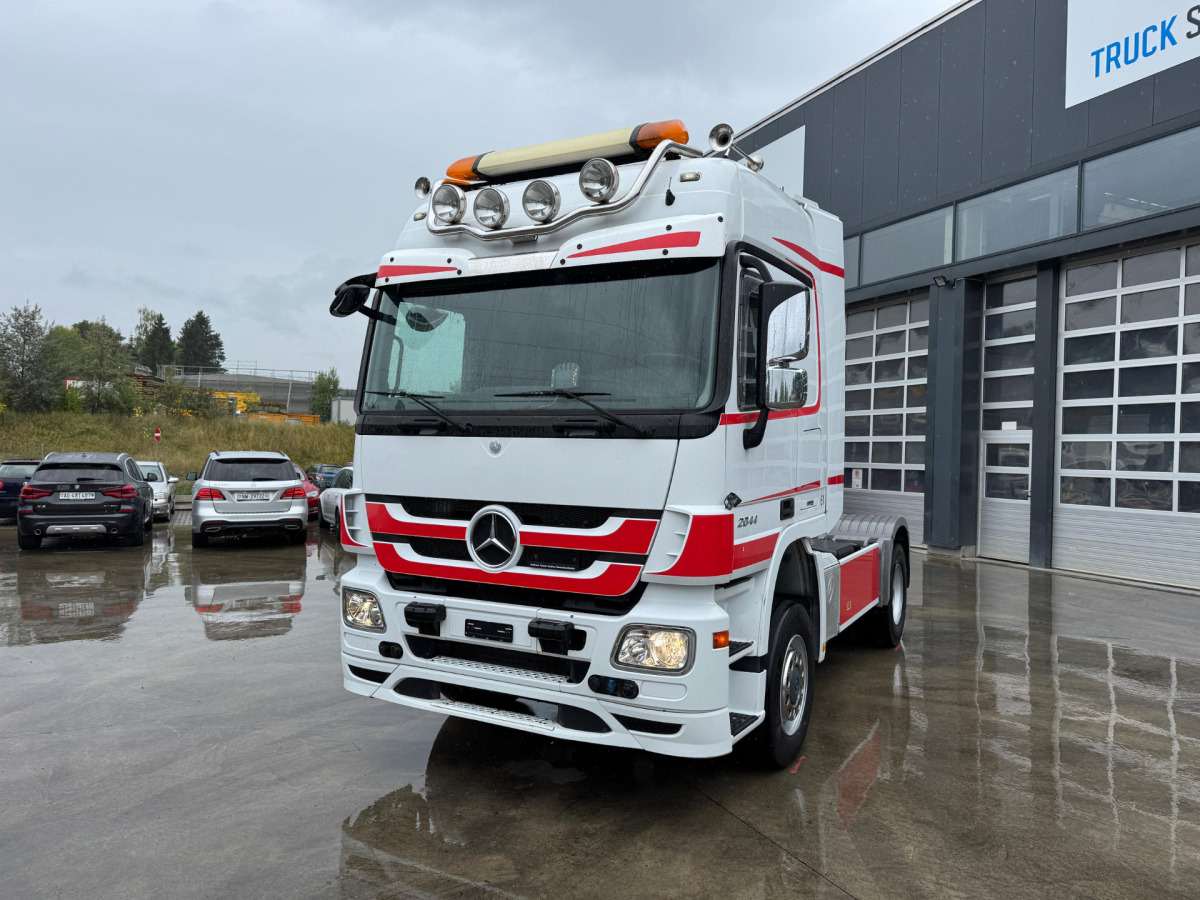 MERCEDES Actros 2044 4x4 - 트랙터 유닛 : 사진 1 MERCEDES Actros 2044 4x4 - 트랙터 유닛 : 사진 1