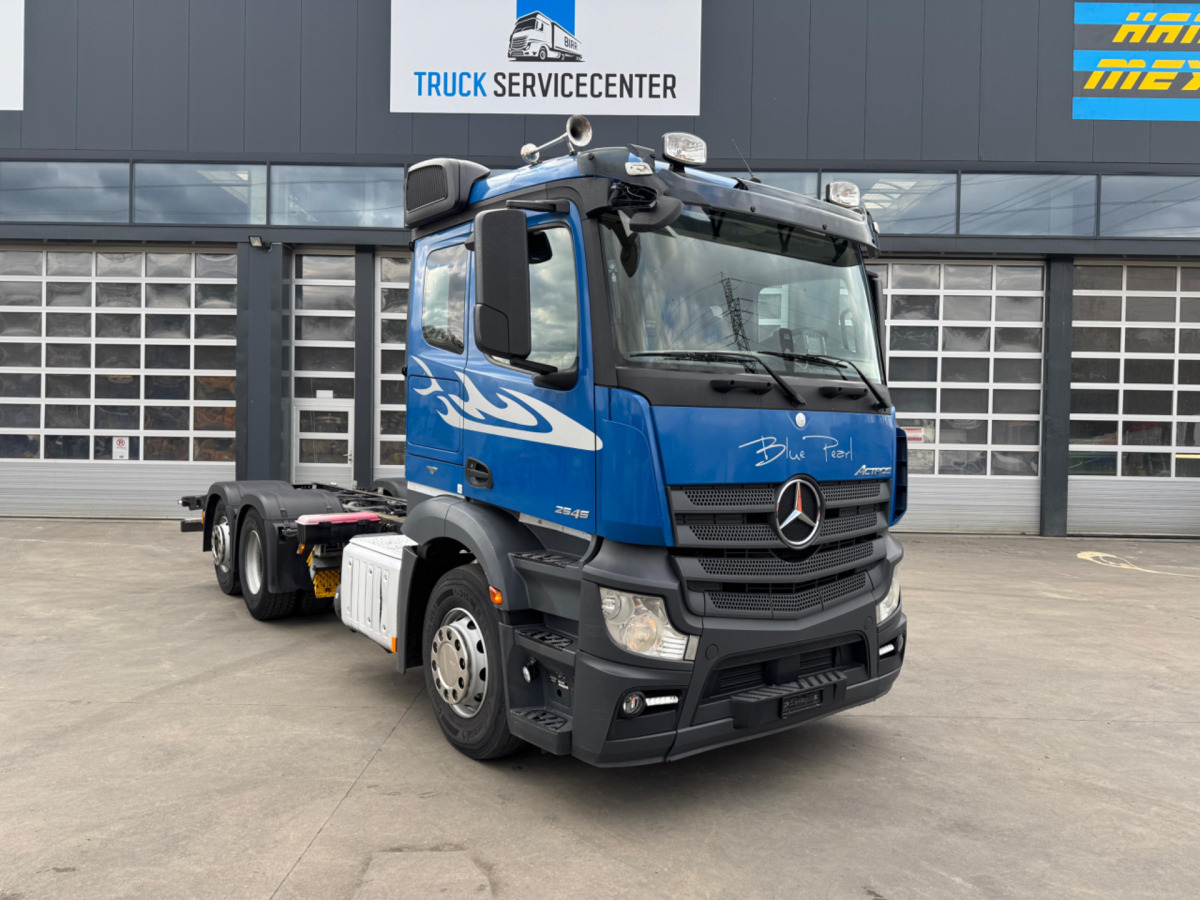 MERCEDES Actros 2545 6x2 - 캡 새시 트럭 : 사진 3 MERCEDES Actros 2545 6x2 - 캡 새시 트럭 : 사진 3