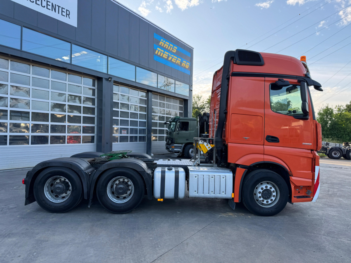 MERCEDES Actros 3358 6x4 120T - 트랙터 유닛 : 사진 4 MERCEDES Actros 3358 6x4 120T - 트랙터 유닛 : 사진 4