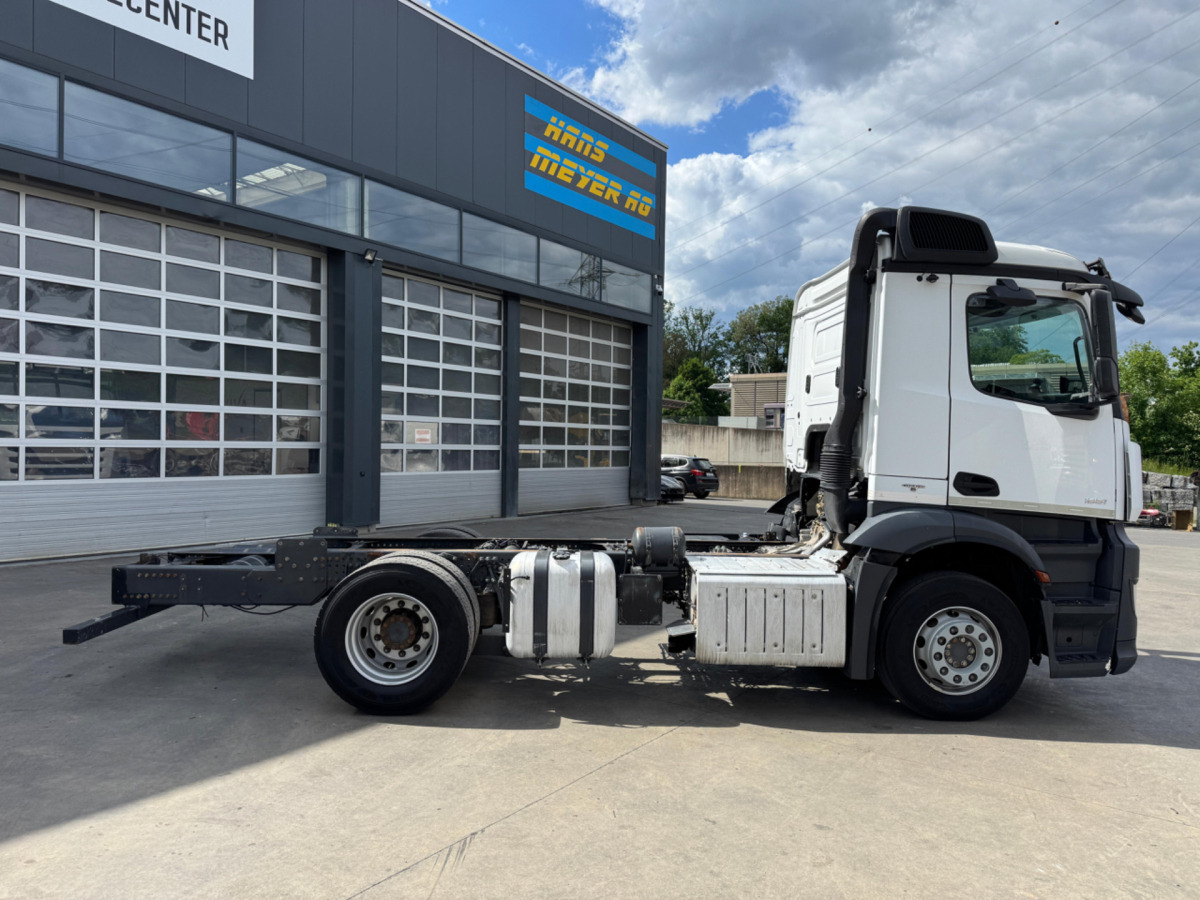 MERCEDES Antos 1851 4x2 - 캡 새시 트럭 : 사진 4 MERCEDES Antos 1851 4x2 - 캡 새시 트럭 : 사진 4