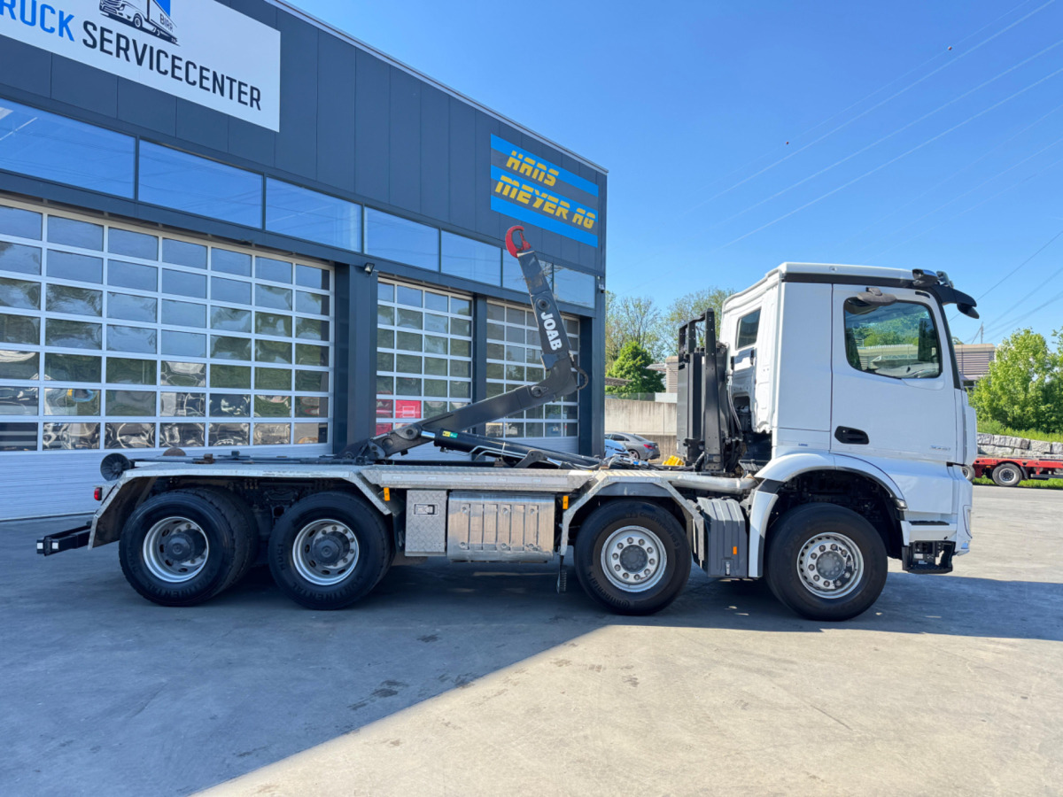 MERCEDES Arocs 3251 8x4 - 후크 리프트 트럭 : 사진 4 MERCEDES Arocs 3251 8x4 - 후크 리프트 트럭 : 사진 4