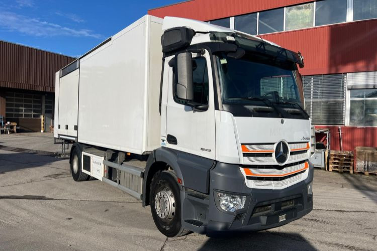 Mercedes-Benz 4x Antos 1843 4x2 Kühler - 냉동탑차 : 사진 3 Mercedes-Benz 4x Antos 1843 4x2 Kühler - 냉동탑차 : 사진 3
