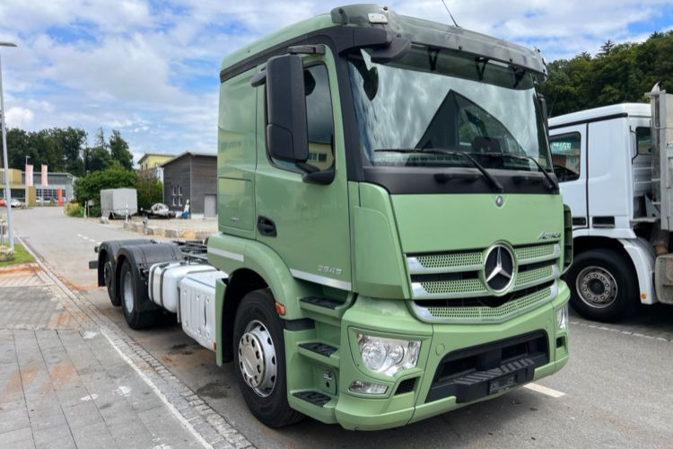 Mercedes-Benz Actros 2543 6x2 - 캡 새시 트럭 : 사진 4 Mercedes-Benz Actros 2543 6x2 - 캡 새시 트럭 : 사진 4