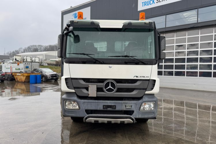 Mercedes-Benz Actros 2644 6x4 Hiab - 후크 리프트 트럭 : 사진 4 Mercedes-Benz Actros 2644 6x4 Hiab - 후크 리프트 트럭 : 사진 4