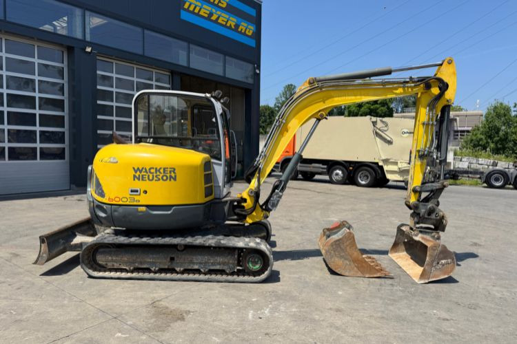 Neuson 6003 - 크롤러 굴삭기 : 사진 3 Neuson 6003 - 크롤러 굴삭기 : 사진 3