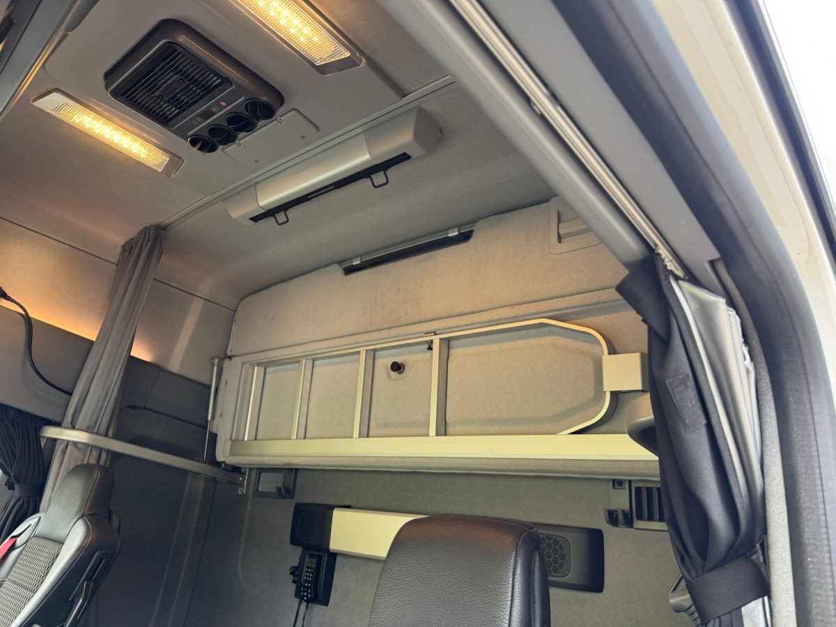 트랙터 유닛 RENAULT T520 6x2 70.000KG : 사진 13 트랙터 유닛 RENAULT T520 6x2 70.000KG : 사진 13