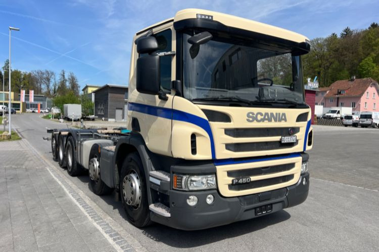 Scania P450 10x4 - 캡 새시 트럭 : 사진 3 Scania P450 10x4 - 캡 새시 트럭 : 사진 3