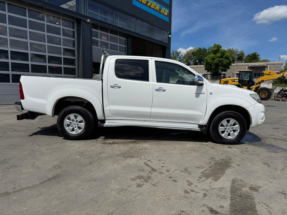 TOYOTA Hilux 3.0D 4WD - 픽업트럭 : 사진 4 TOYOTA Hilux 3.0D 4WD - 픽업트럭 : 사진 4