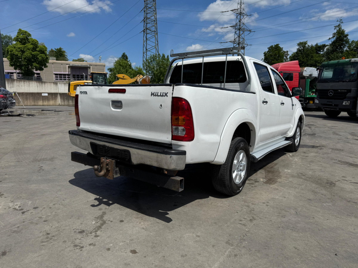 TOYOTA Hilux 3.0D 4WD - 픽업트럭 : 사진 5 TOYOTA Hilux 3.0D 4WD - 픽업트럭 : 사진 5