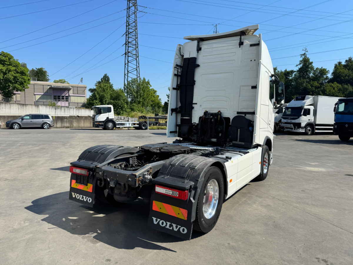 VOLVO FH-460 4x2 XXL - 트랙터 유닛 : 사진 5 VOLVO FH-460 4x2 XXL - 트랙터 유닛 : 사진 5