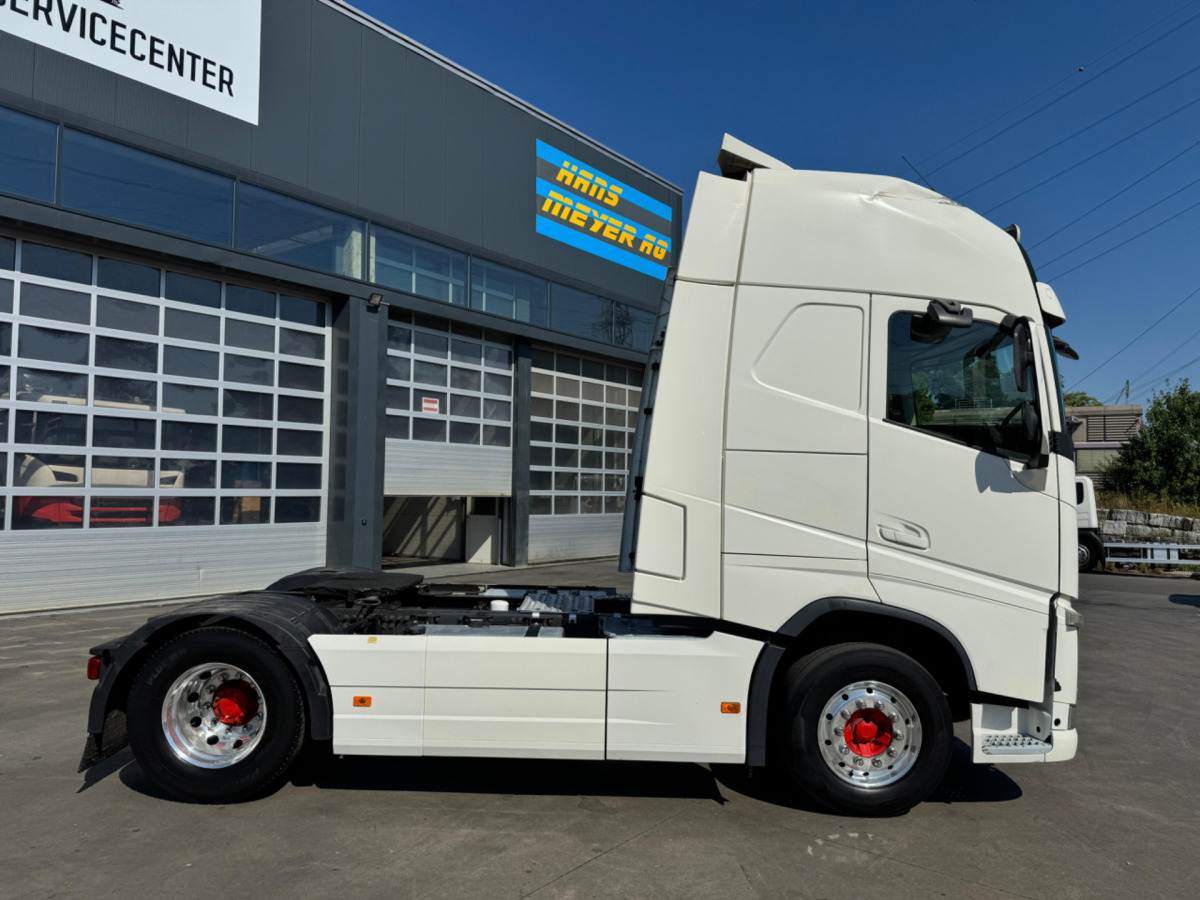 VOLVO FH-460 4x2 XXL - 트랙터 유닛 : 사진 4 VOLVO FH-460 4x2 XXL - 트랙터 유닛 : 사진 4