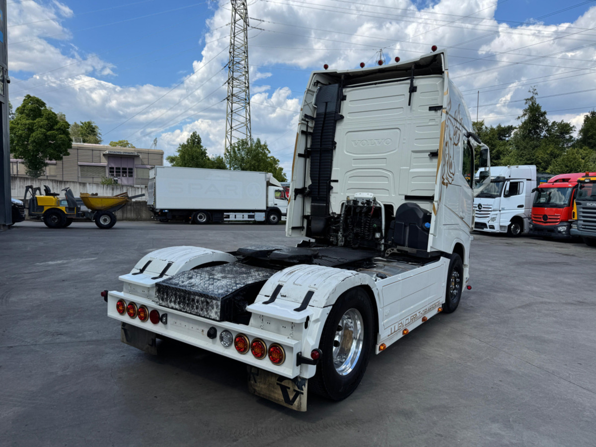 VOLVO FH-460 4x2 - 트랙터 유닛 : 사진 5 VOLVO FH-460 4x2 - 트랙터 유닛 : 사진 5
