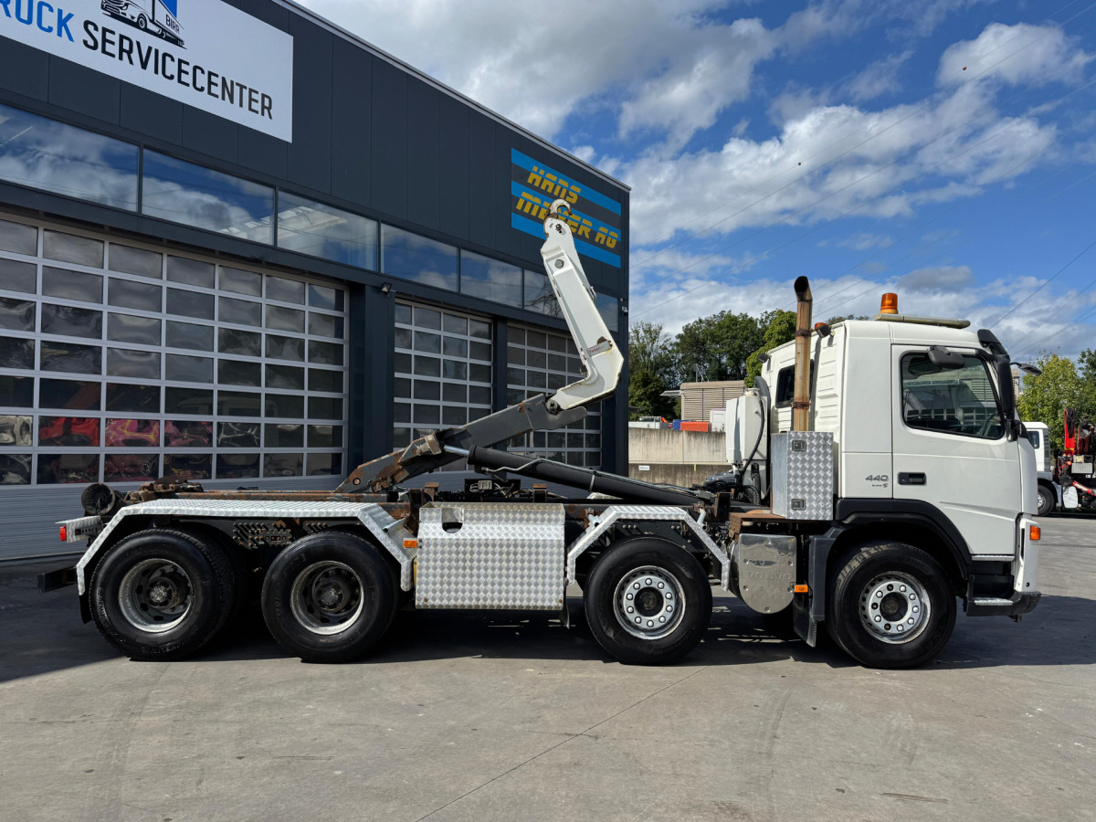 VOLVO FM-440 8x4 Hiab 25T AHK - 후크 리프트 트럭 : 사진 4 VOLVO FM-440 8x4 Hiab 25T AHK - 후크 리프트 트럭 : 사진 4