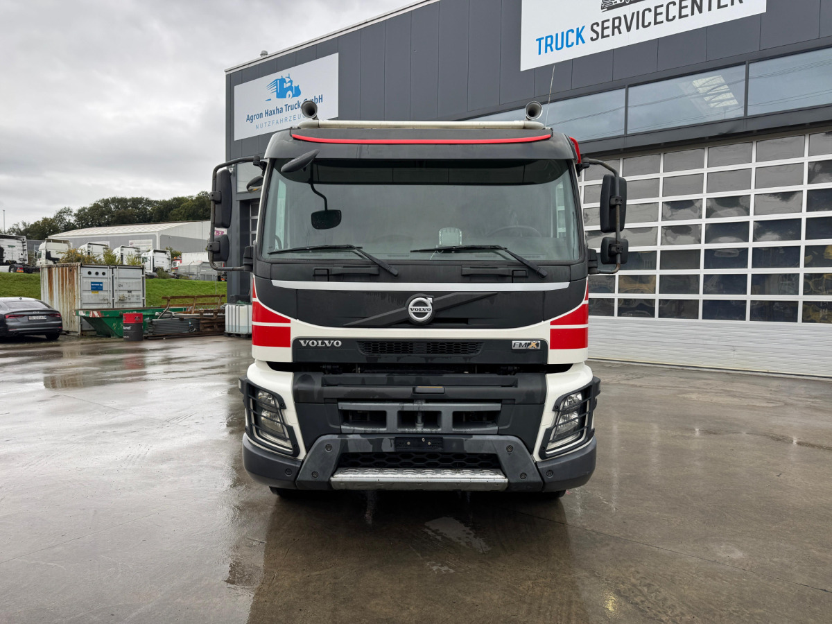 VOLVO FMX-540 10x4 - 캡 새시 트럭 : 사진 2 VOLVO FMX-540 10x4 - 캡 새시 트럭 : 사진 2
