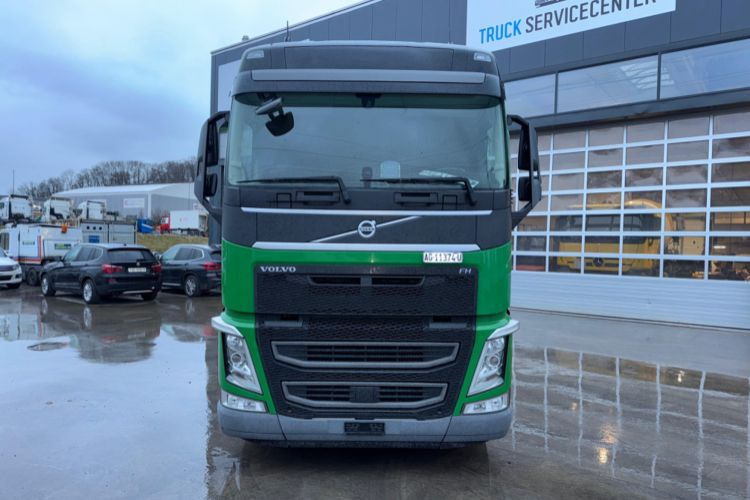 Volvo FH-420 4x2 Retarder - 트랙터 유닛 : 사진 2 Volvo FH-420 4x2 Retarder - 트랙터 유닛 : 사진 2
