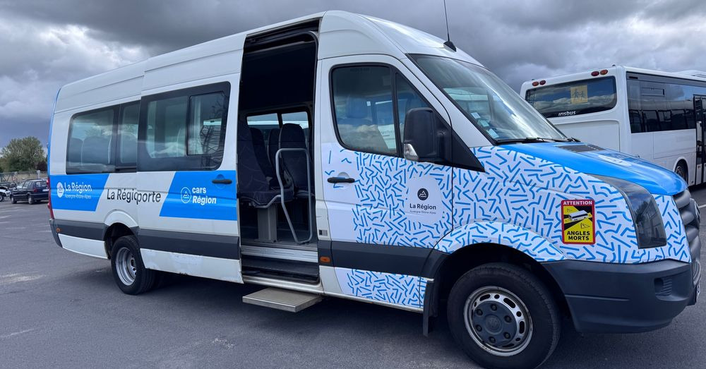 Volkswagen Crafter / 23 miejsca / Cena:67000 zł netto - 소형 버스, 승합차 : 사진 4 Volkswagen Crafter / 23 miejsca / Cena:67000 zł netto - 소형 버스, 승합차 : 사진 4