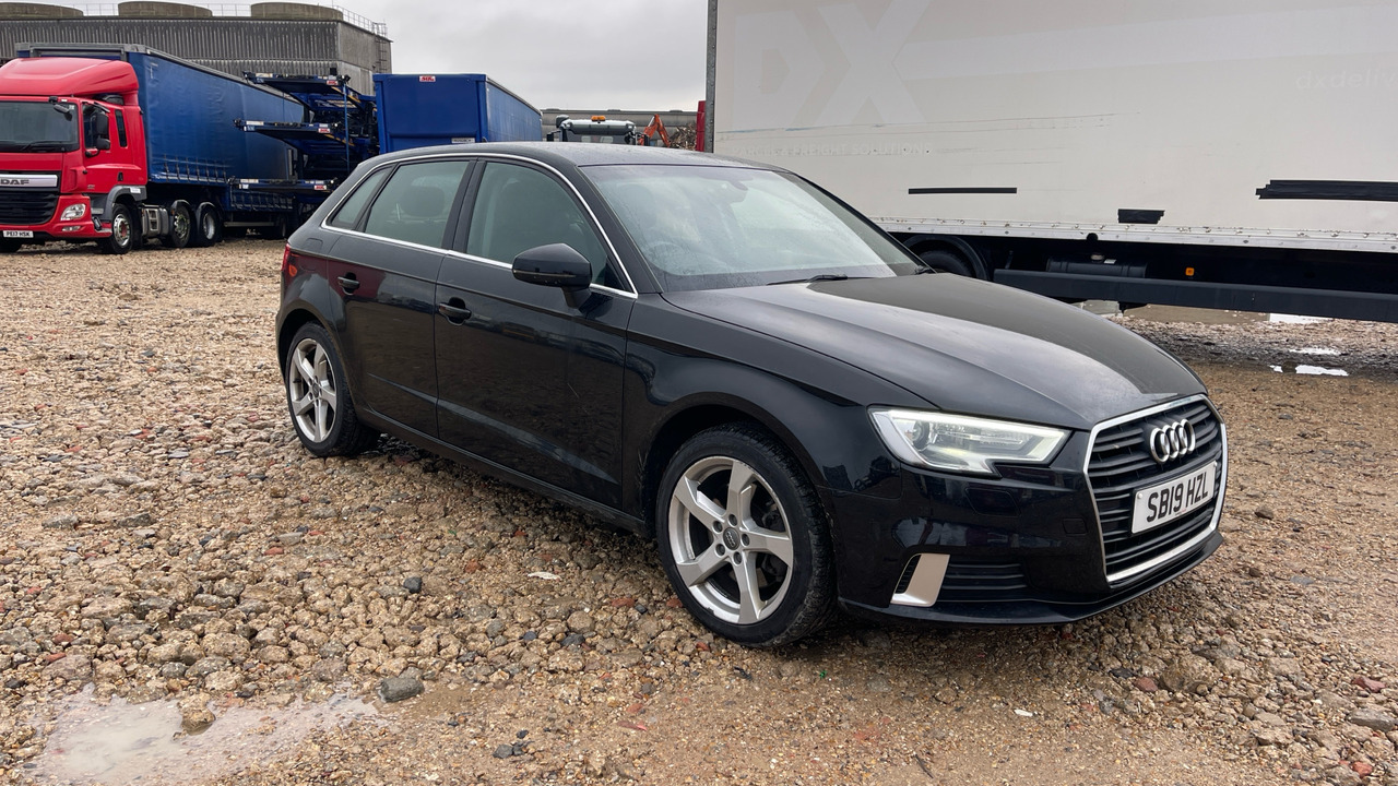 AUDI A3 2.0 35 TDI SPORT - 해치백 : 사진 1 AUDI A3 2.0 35 TDI SPORT - 해치백 : 사진 1