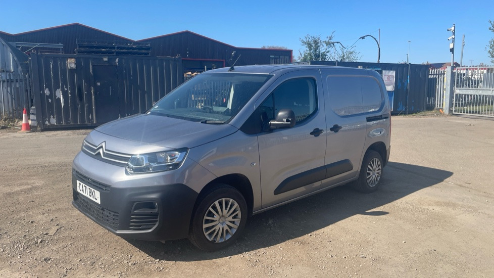 CITROEN BERLINGO 1.5 BlueHDi 650Kg Enterprise Pro 75ps - 패널 밴 : 사진 3 CITROEN BERLINGO 1.5 BlueHDi 650Kg Enterprise Pro 75ps - 패널 밴 : 사진 3