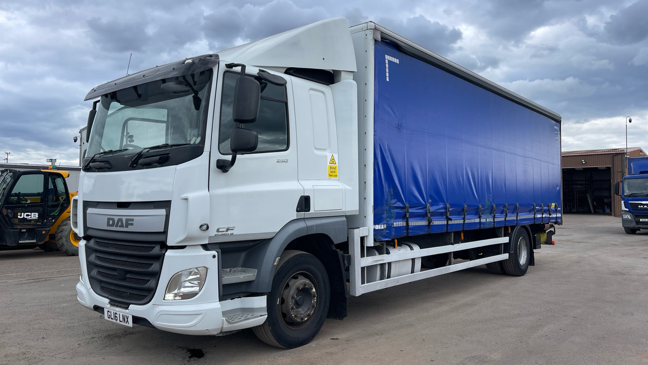 DAF CF 250 - 커튼사이더 트럭 : 사진 2 DAF CF 250 - 커튼사이더 트럭 : 사진 2