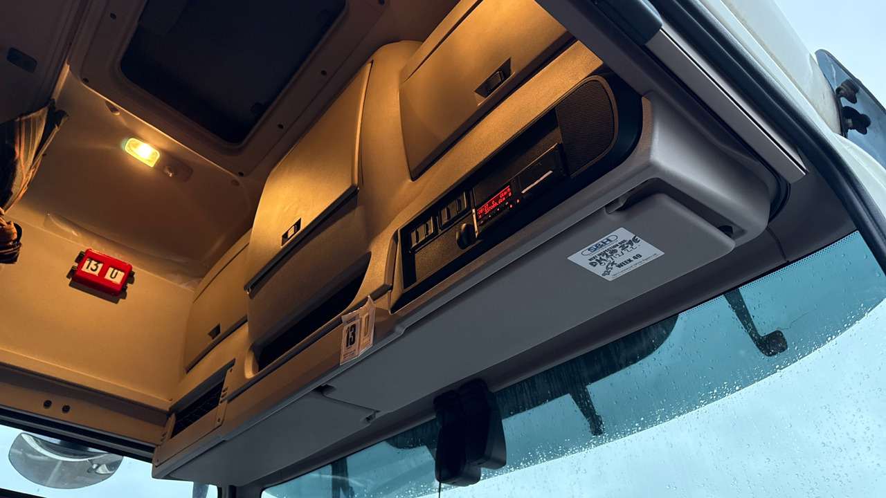 커튼사이더 트럭 DAF CF 260 : 사진 14